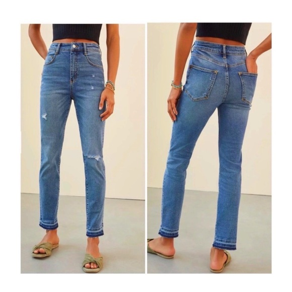 ANTHROPOLOGIE Pilcro Ripped High Rise Cigarette Slim Straight Jeans - Picture 2 of 7